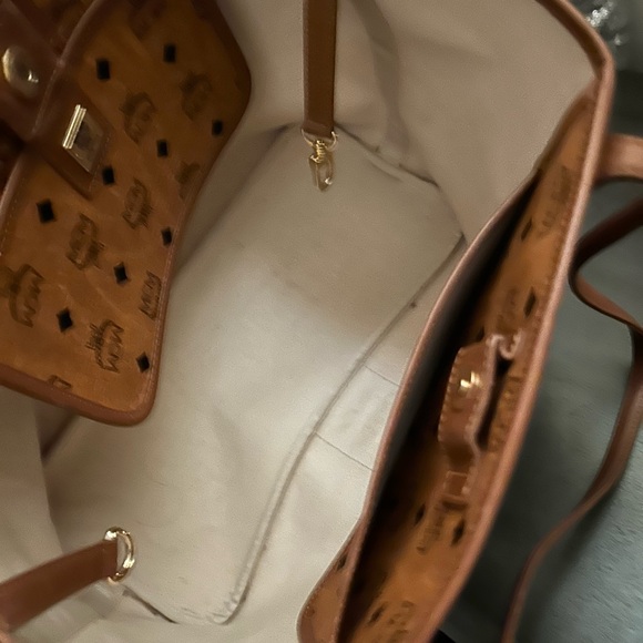AUTHENTIC MCM TOTE. It’s in EUC. One small call out inside. Clean. Free shipping - Picture 13 of 13